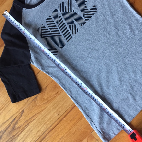 Girls Nike baseball tee - Picture 5 of 6